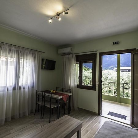 סקאלה פוטאמיאס Albatros Apartments מראה חיצוני תמונה